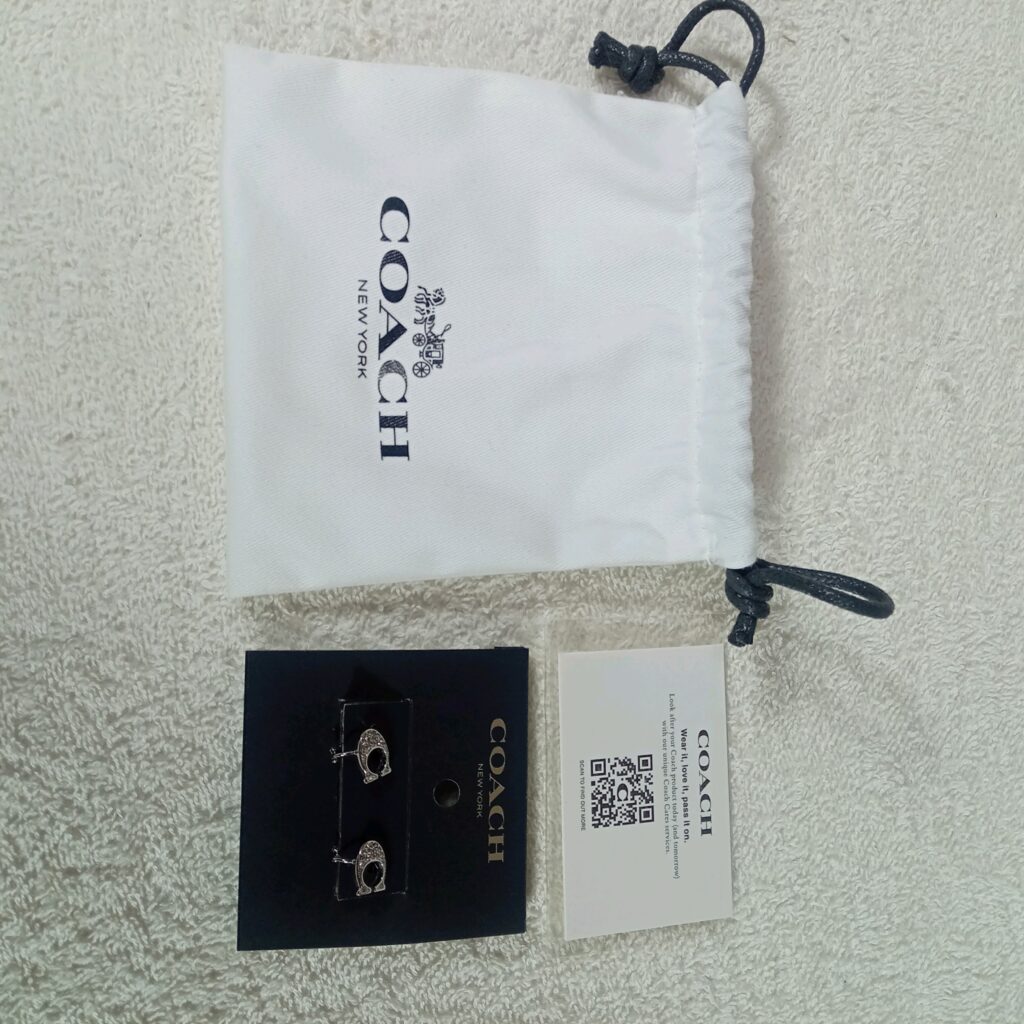 COACH シグネチャーC ラインストーン イヤリングの買取実績｜長野県の出張買取 清三郎
